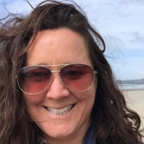 Dr Beth Carroll