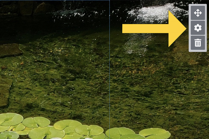 Aportfolio slide with settings icon highlighted for editing background display options.